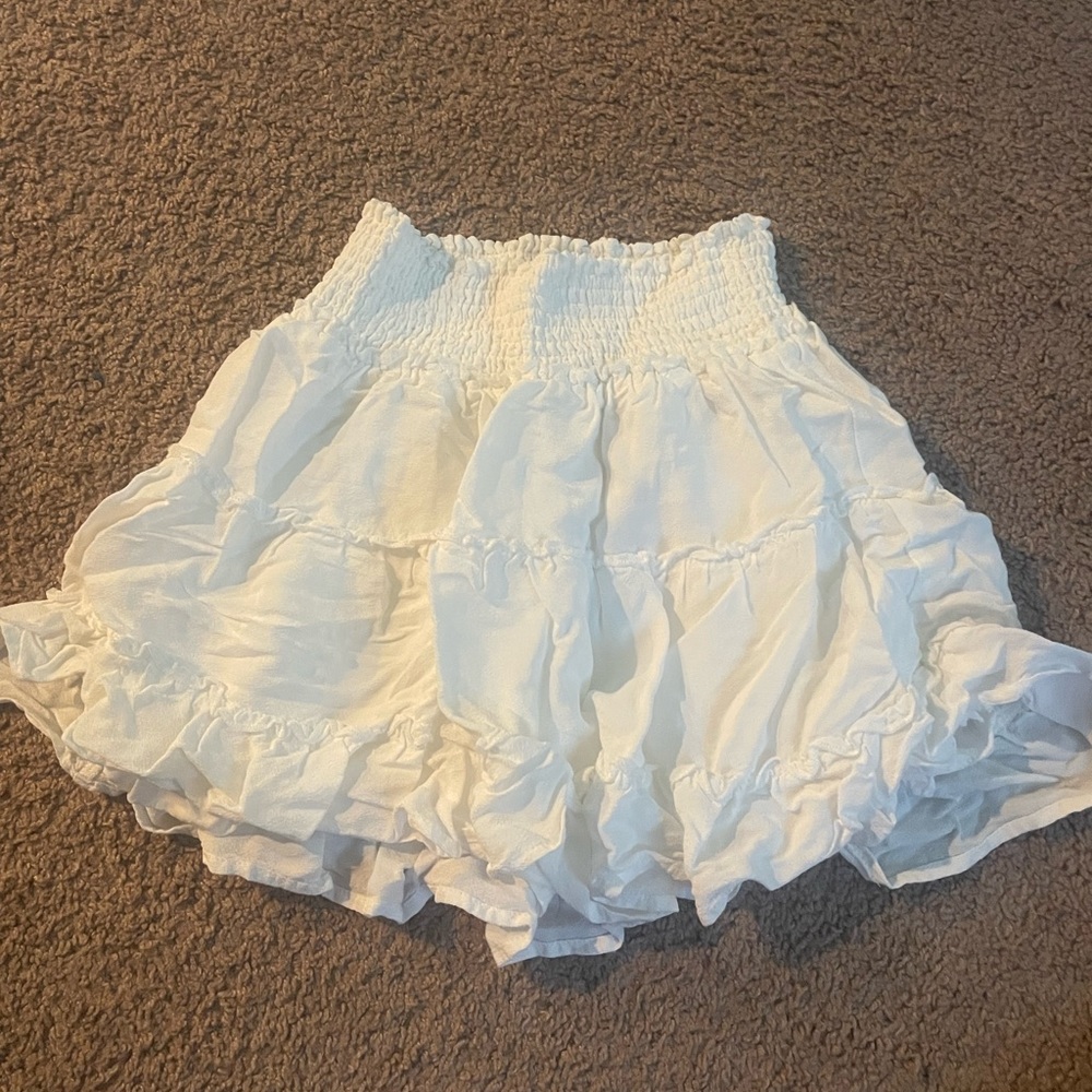 White garage skirt